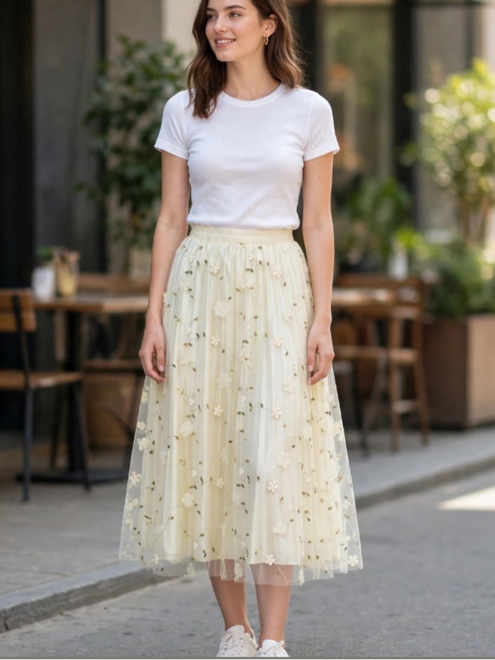 Floral pleated embroidered skirt